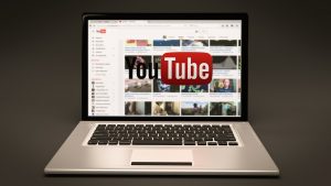 Participa en la creación del videoblog